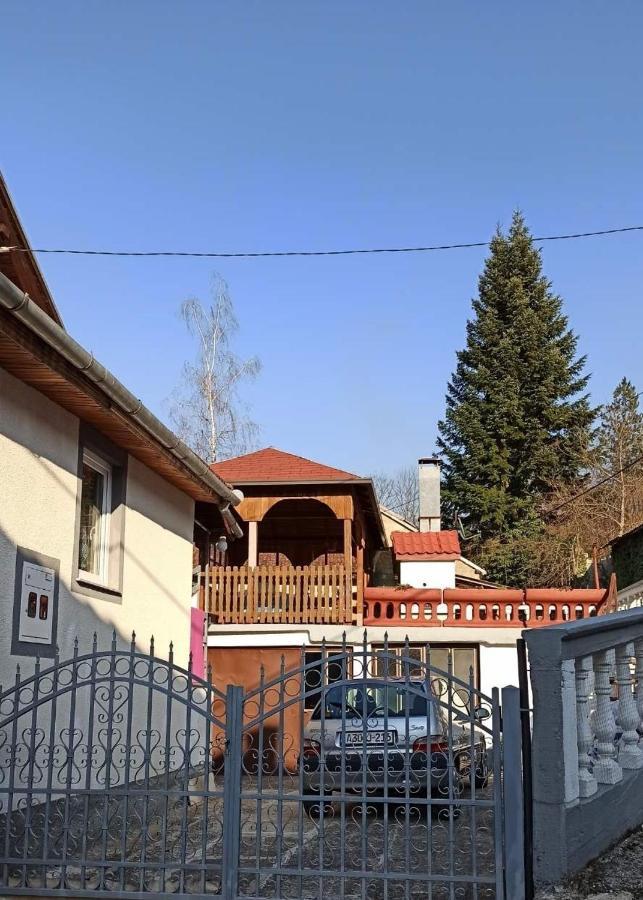 Apartman Adna Kulen Vakuf Exterior photo
