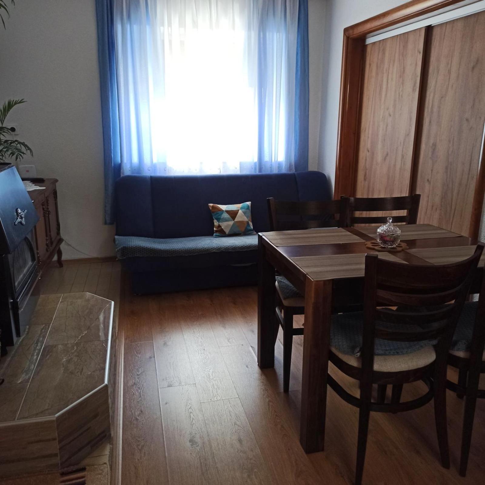 Apartman Adna Kulen Vakuf Exterior photo
